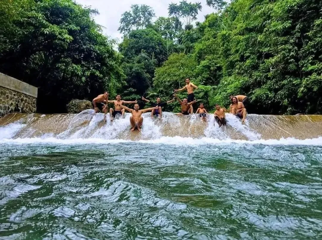 Beberapa potensi yang ada di Desa Wisata Sumpinghayu, Kecamatan Dayeuhluhur, Cilacap. (Foto: Instagram @deswitasumpinghayu)
