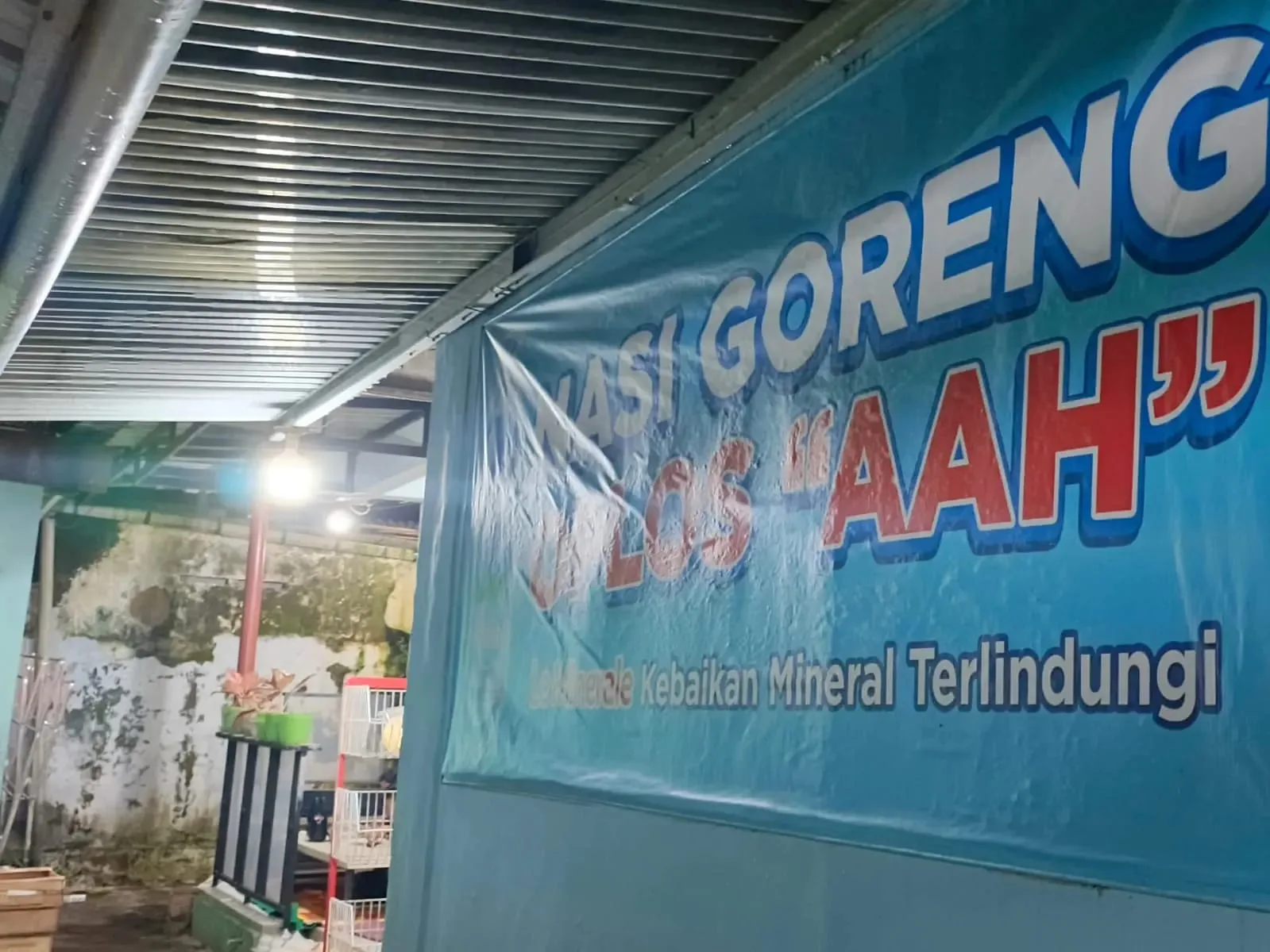 Lokasi Nasi Goreng Oplos AAH yang hidden gem di Kombas, Purwokerto Lor, Purwokerto Timur. (Foto: Dok Mercusuarnews.co)
