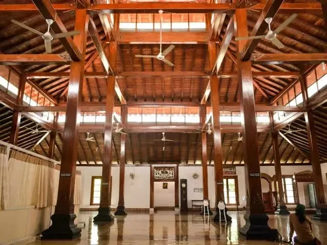 Beberapa arsitektur bangunan masjid yang masih dipertahankan hingga saat ini. (Foto: visitjawatengah.jatengprov.go.id)
