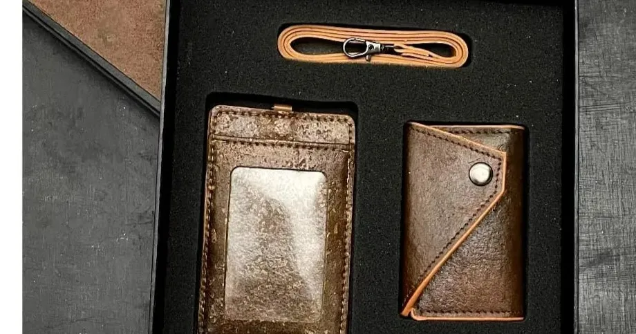 Salah satu contoh produk limbah pelepah pisang dari Mustav & Co asal Kawunganten Cilacap. (Foto: Shopee Mustav & Co)