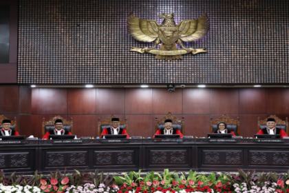 Para hakim MK RI