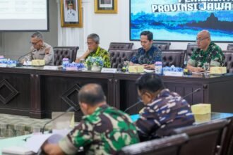 Sekda Jateng saat rapat koordinasi terkait perayaan HUT RI ke 81