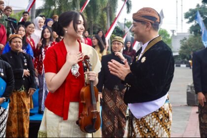 Penampilan Antea, Cicit Keponakan WR Soepratman di Hari Jadi Jateng ke 81
