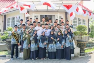 Gus Yasin bersama kafilah MTQ Jateng