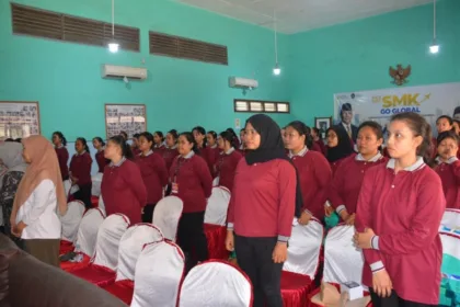 Peserta SMK Go Global mengikuti pembekalan dan pelatihan sektor caregiver untuk meningkatkan kompetensi sebelum bersaing di dunia kerja internasional.(Foto: Diskominfo Cilacap)