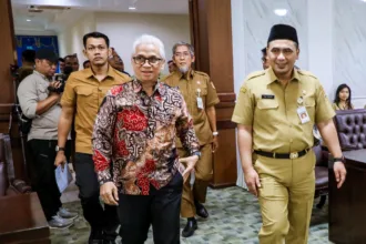 Taj Yasin saat menghadiri entry meeting pemeriksaan pendahuluan BPK di kompleks Kantor Gubernur Jawa Tengah, Senin (31/8/2026).