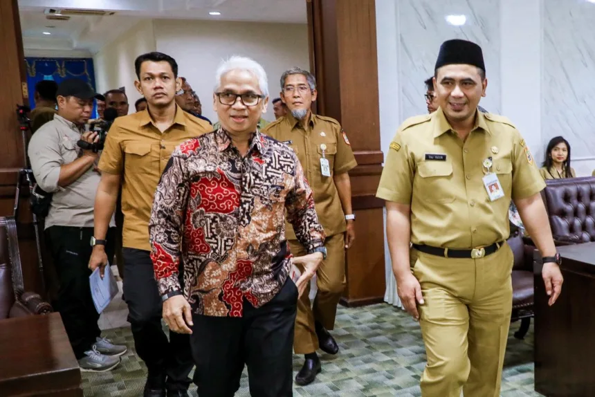 Taj Yasin saat menghadiri entry meeting pemeriksaan pendahuluan BPK di kompleks Kantor Gubernur Jawa Tengah, Senin (31/8/2026).