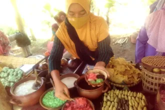 Penampakan bubur 'Srintil' yang melegenda dan sudah ada di Obyek Wisata Alam Dawuhan Banjarnegara tiap hari Minggu.(Foto: dok Mercusuarnews.co)