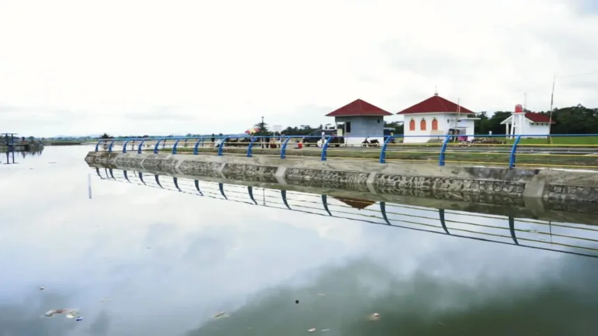 Lanskap Embung Sumingkir di Kecamatan Jeruklegi, Cilacap yang tidak hanya berfungsi sebagai irigasi, tetapi juga sarana rekreasi masyarakat. (Foto: sda.pu.go.id)