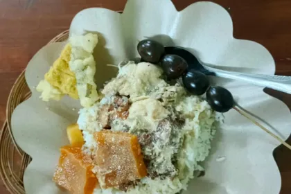 Cita rasa Gudeg Banyumas Asli "Bu Anik" yang manis dan sudah legendaris sejak 1999. (Foto: Dok Mercusuarnews.co)