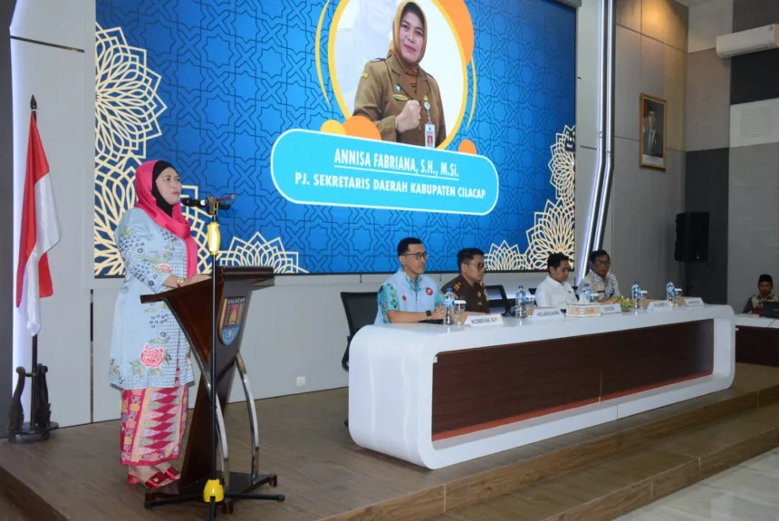 Pj Sekda Annisa membuka acara Pendidikan Antikorupsi di Aula BPKAD Kabupaten Cilacap, Kamis (24/9/2026).(Foto: Diskominfo Cilacap)