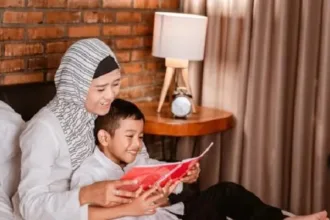 Mengasuh anak dengan cinta merupakan amanah besar bagi setiap orang tua.(dok Pixabay)