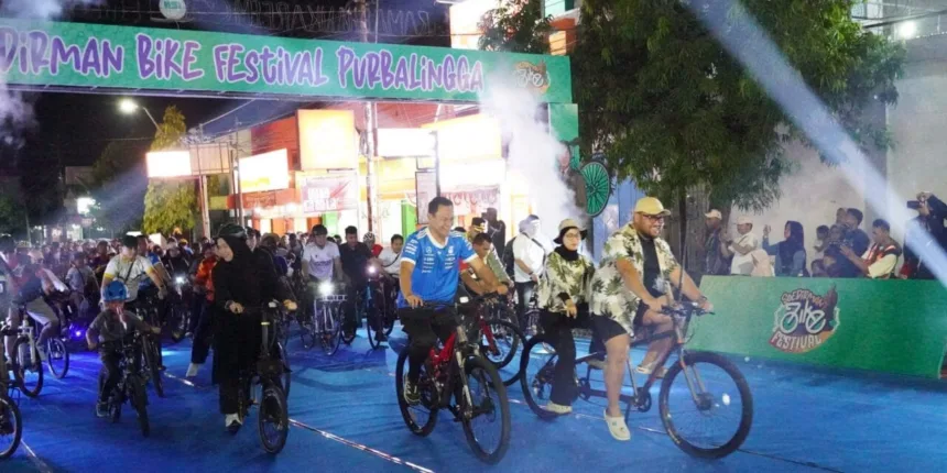 Pemerintah Kabupaten Purbalingga menggelar Soedirman Bike Festival 2026 di Alun-Alun Purbalingga pada Sabtu (19/9/2026) sore.(Foto: Prokompim Setda Purbalingga)