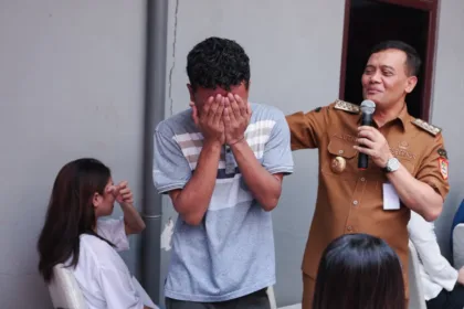 Tangis haru mahasiswa NTT