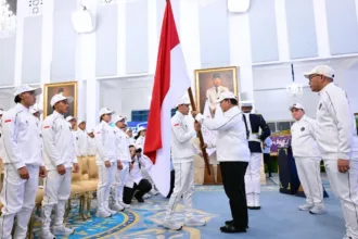 Presiden Republik Indonesia Prabowo Subianto secara resmi melepas Kontingen Indonesia yang akan berlaga pada ajang Asian Games XX Aichi-Nagoya 2026 di Istana Negara, Jakarta