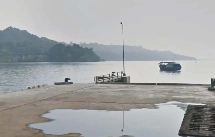 Salah satu dermaga penyeberangan di Cilacap ini cocok jadi pintu masuk menuju spot wisata