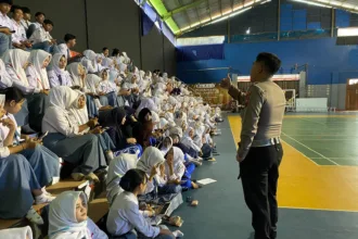 Polresta Banyumas menggelar pelatihan "Paham AI" di SMK Citra Bangsa Mandiri (CBM) Purwokerto, Kelurahan Tanjung, Kecamatan Purwokerto Selatan.(Foto: Humas Polresta Banyumas)