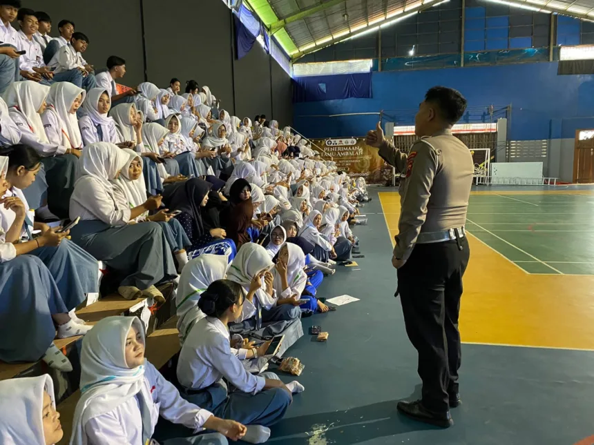 Polresta Banyumas menggelar pelatihan "Paham AI" di SMK Citra Bangsa Mandiri (CBM) Purwokerto, Kelurahan Tanjung, Kecamatan Purwokerto Selatan.(Foto: Humas Polresta Banyumas)