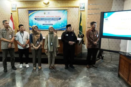 Pemkab Pemalang memperkuat langkah elektronifikasi transaksi pemerintah daerah melalui penyusunan roadmap 2026–2029 melalui High Level Meeting (HLM) di Gedung Sasana Bakti Praja.(Foto: Prokompim Setda Pemalang)