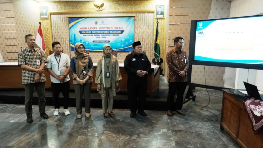 Pemkab Pemalang memperkuat langkah elektronifikasi transaksi pemerintah daerah melalui penyusunan roadmap 2026–2029 melalui High Level Meeting (HLM) di Gedung Sasana Bakti Praja.(Foto: Prokompim Setda Pemalang)