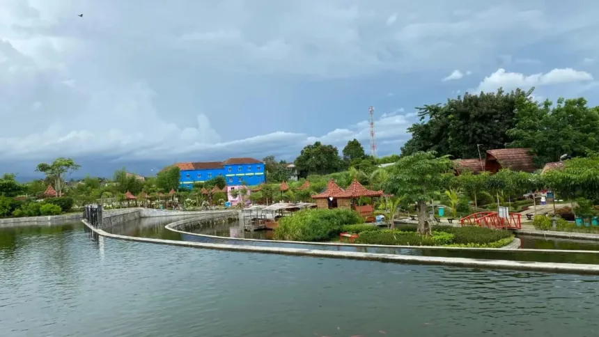 Mas Kemambang jadi destinasi taman kota di Purwokerto yang cocok dikunjungi saat hari biasa atau weekdays. (Foto: Dok Mercusuarnews.co)