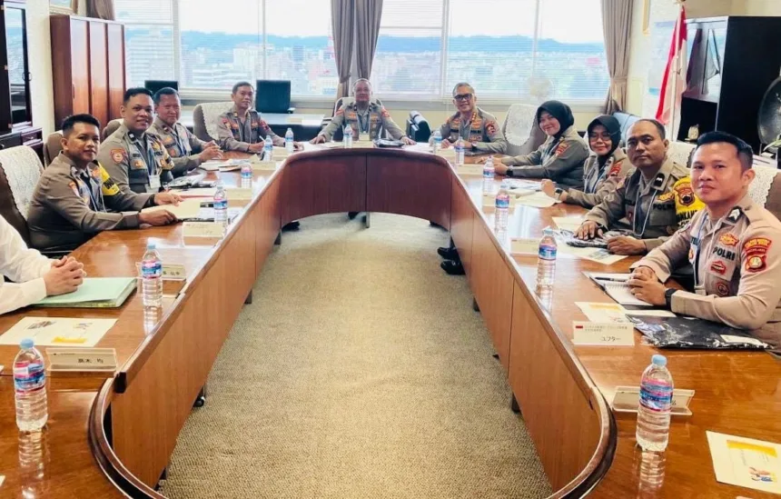 Polri terus memperkuat kapasitas personel khususnya Bhabinkamtibmas, melalui pertukaran pengetahuan dan pengalaman internasional melalui kunjungan delegasi Binmas Polri ke Jepang.(Foto: Mabes Polri)