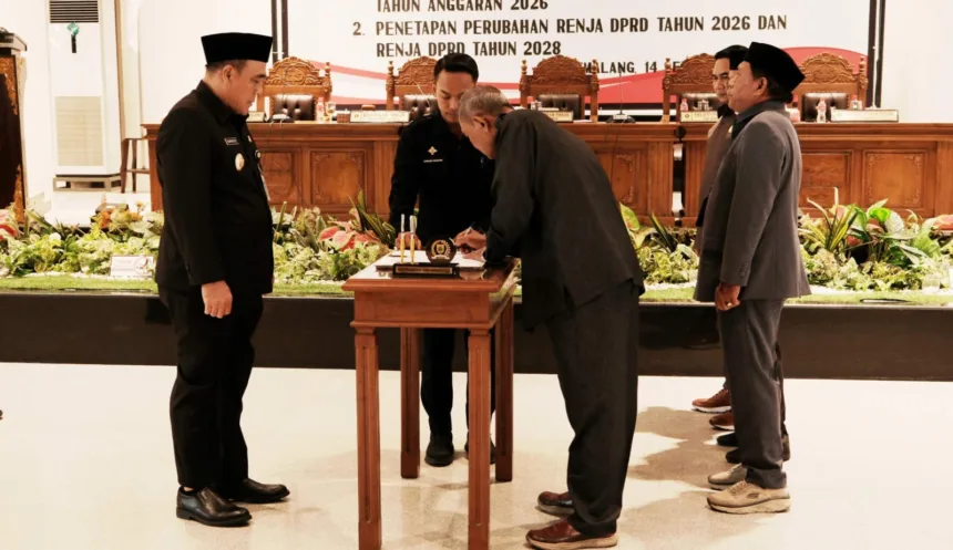 DPRD bersama Pemerintah Kabupaten Pemalang resmi menyetujui Rancangan Peraturan Daerah (Raperda) tentang Perubahan APBD Tahun Anggaran 2026.(Foto: Prokompim Setda Pemalang)