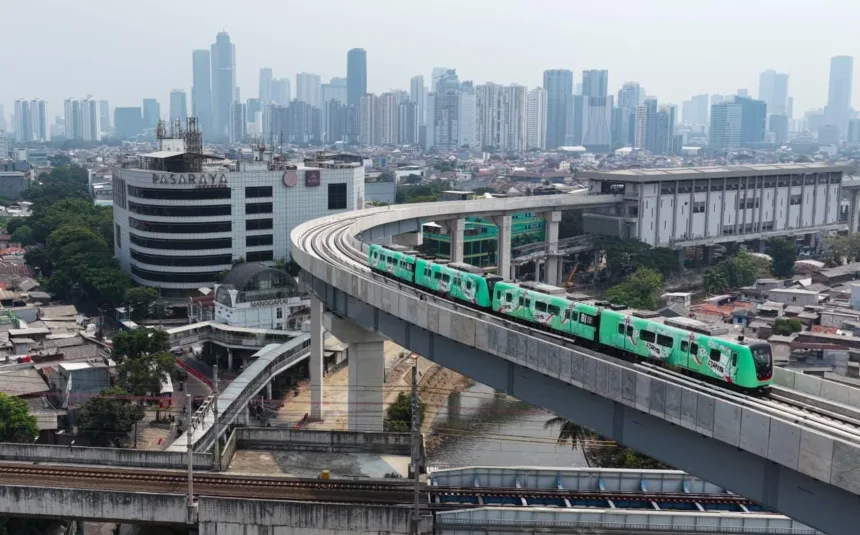 Presiden Prabowo Subianto meresmikan layanan LRT Jakarta jalur Kelapa Gading–Manggarai di Stasiun LRT Manggarai, Jakarta, Rabu (16/9/2026).(Foto: BPMI Setpres)