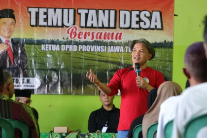 Ketua DPRD Jateng Sumanto menghadiri kegiatan Temu Tani di Kabupaten Karanganyar.(Foto: Sumanto)