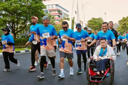 Sebanyak 1.100 pelari mengikuti Bank Jateng Friendship Run 2026 di Semarang. Ajang ini menjadi pemanasan Borobudur Marathon sekaligus membuka peluang bagi UMKM Jawa Tengah