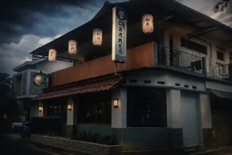 Kedai Oramen di kawasan Kebondalem, menjadi kuliner legend Purwokerto yang menyajikan makanan ala Jepang. (Foto: Dok Mercusuarnews.co)