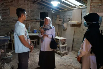 Dari Mustahik Jadi Muzaki, Alumni Baznas Banjarnegara Kini Punya Usaha Mebel dan 3 Karyawan