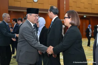 Menteri Keuangan (Menkeu) Suahasil Nazara melantik 14 Pejabat Pimpinan Tinggi Pratama di lingkungan Kementerian Keuangan (Kemenkeu) serta Pejabat Sekretariat Komite Stabilitas Sistem Keuangan (KSSK) pada Senin (21/9).(Foto: Kemenkeu)