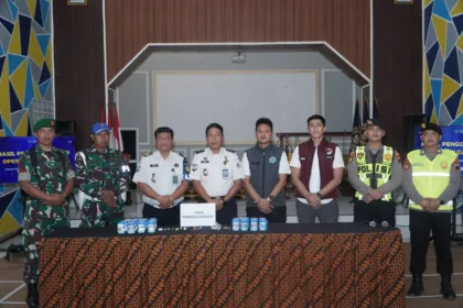 Rutan Banjarnegara bersama TNI, Polri, dan BNNK Purbalingga menggeledah kamar warga binaan. Sejumlah barang diamankan dan 20 orang dites urine.