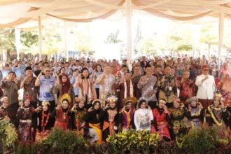Peringatan Hari Aksara Internasional (HAI) Ke-60 Tingkat Kabupaten Cilacap yang berlangsung di Plaza Soedirman, Cilacap, pada 24–25 September 2026.(Foto: Diskominfo Cilacap)