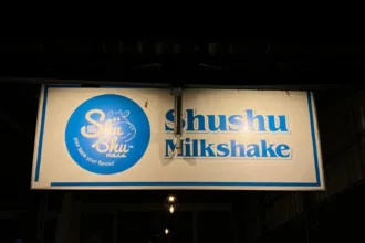 Shushu Milkshake, sebuah kedai minuman segar sebagai tempat tongkrongan legend di Purwokerto. (Foto: Dok Mercusuarnews.co)