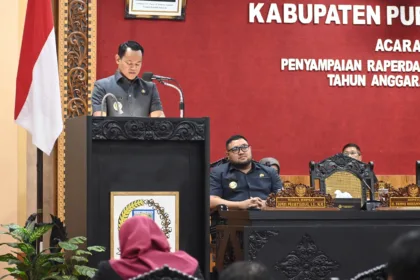 Bupati Fahmi dalam sidang paripurna yang membahas Raperda APBD Purbalingga tahun 2027