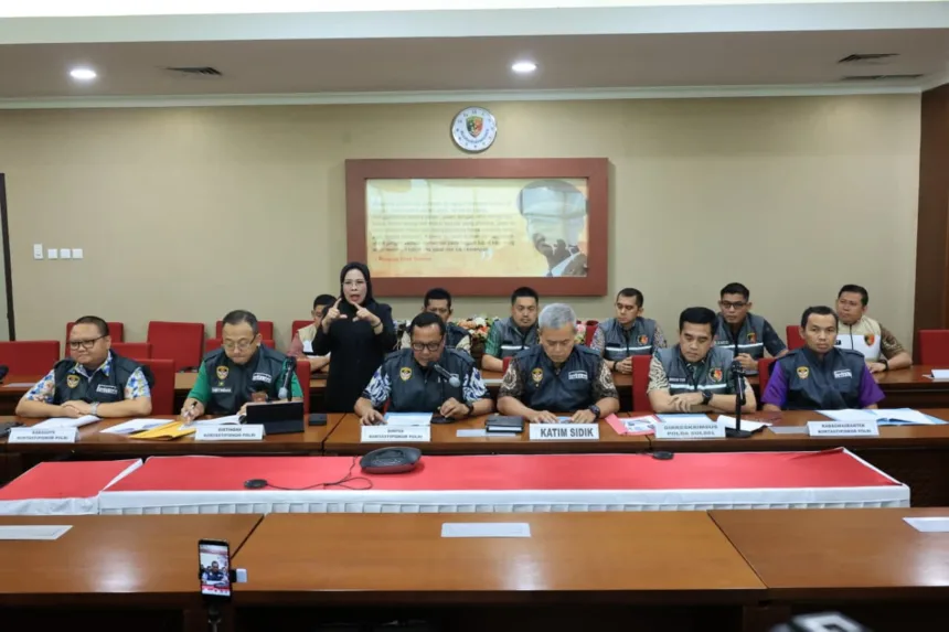 Kortastipidkor Polri resmi menetapkan Bupati Gowa, HT, sebagai tersangka kasus dugaan korupsi berupa pemerasan, pungutan liar, gratifikasi, dan tindak pidana pencucian uang (TPPU) terkait pengurusan perizinan di Kabupaten Gowa, Sulawesi Selatan, periode 2025–2026.(Foto: humas.polri.go.id)
