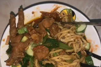 Semangkuk Mie Ayam Pak No di Karangmangu, Kroya Cilacap. (Foto: TikTok @mieayampaknokarangmangu)