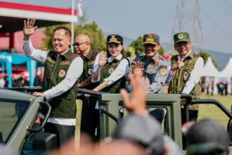 Sebanyak 243.543 Satlinmas Jawa Tengah diperkuat melalui konsep Hansip Reborn. Satlinmas disiapkan menghadapi bencana, menjaga ketertiban hingga menangkal hoaks