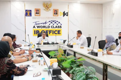 DJKI) Kementerian Hukum menggandeng Asosiasi Eksportir dan Produsen Handicraft Indonesia (ASEPHI) untuk memperkuat perlindungan sekaligus promosi produk kriya berbasis Indikasi Geografis.(Foto: dgip.go.id)