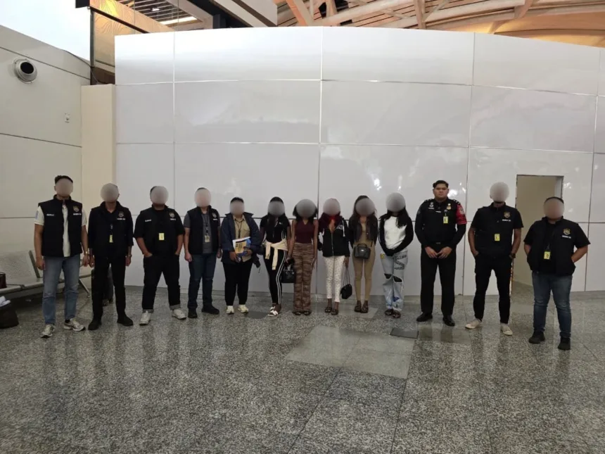 Kantor Imigrasi Kelas I Khusus TPI Ngurah Rai mengambil tindakan tegas dengan mendeportasi 18 Warga Negara Asing (WNA) sepanjang kurun waktu 21 hingga 27 September 2026.(Foto:imigrasi.go.id)