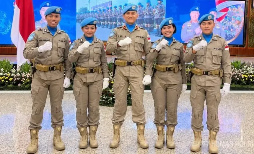 Lima personel terbaik Kepolisian Daerah Jawa Timur (Polda Jatim) resmi terpilih menjadi bagian dari Kontingen Garuda Bhayangkara Formed Police Unit (FPU) 8 MINUSCA.(Foto: mediahub.polri.go.id)