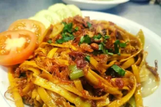 Bakmi Bang Dull di Kroya, menjadi salah satu destinasi kuliner legend Cilacap. (Foto: Instagram @bakmi.bangdull)