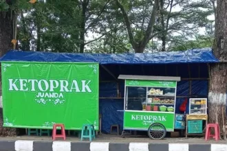 Ketoprak Juanda, alternatif kuliner di Cilacap yang buka sampai malam. (Foto: Google Maps/Ketoprak Juanda)