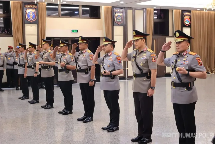 Upacara serah terima jabatan (sertijab) untuk posisi Inspektur Pengawasan Umum (Irwasum) Polri serta empat Kapolda.(Foto: mediahub.polri.go.id)