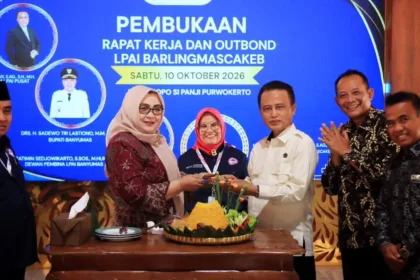 Wabup Banyumas Dwi Asih Lintarti membuka Rapat Kerja dan Outbound Lembaga Perlindungan Anak Indonesia (LPAI) Barlingmascakeb 2026 di Pendopo Sipanji Purwokerto.(Foto: Dinkominfo Banyumas)