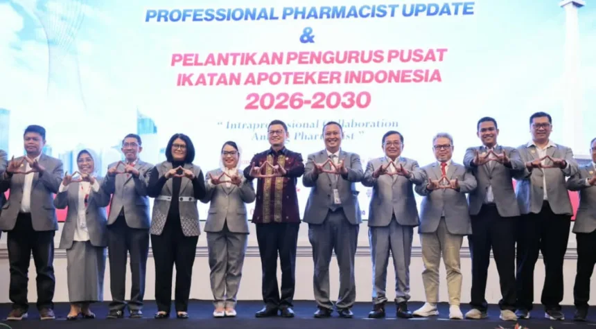 Pelantikan Pengurus Pusat Ikatan Apoteker Indonesia (PP IAI) Periode 2026–2030 di Jakarta.(Foto: pom.go.id)